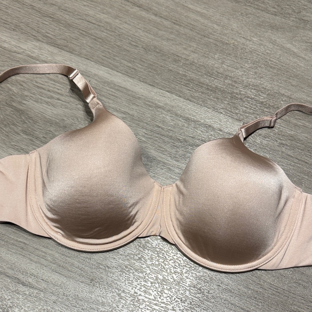 Natori Liquid Scooped Neckline Bra - 34D